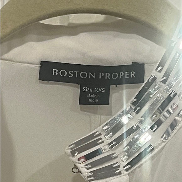 NWT-Boston Proper White Blouse with Silver Accents - Picture 2 of 13